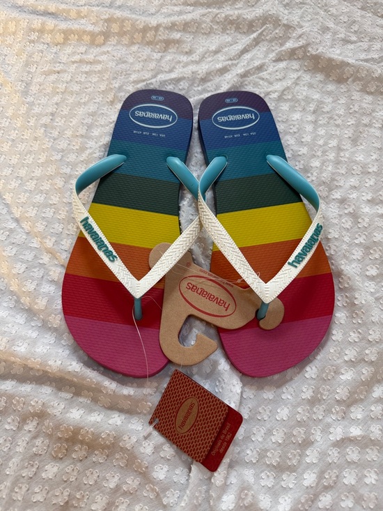 Havaianas Other - havaianas Rainbow Flip Flops SZ M 13